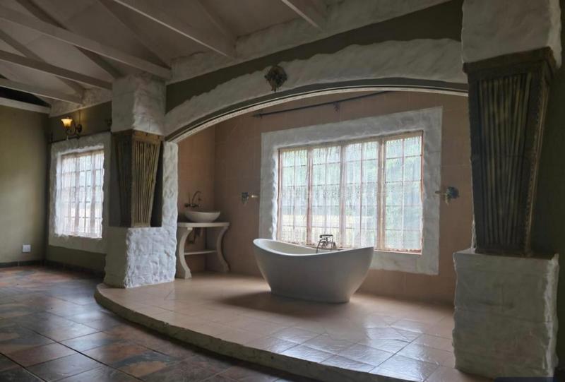 5 Bedroom Property for Sale in De Wildt North West